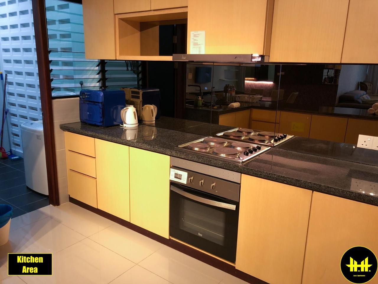 Luco Apartments @ Imperial Suites Kuching Buitenkant foto