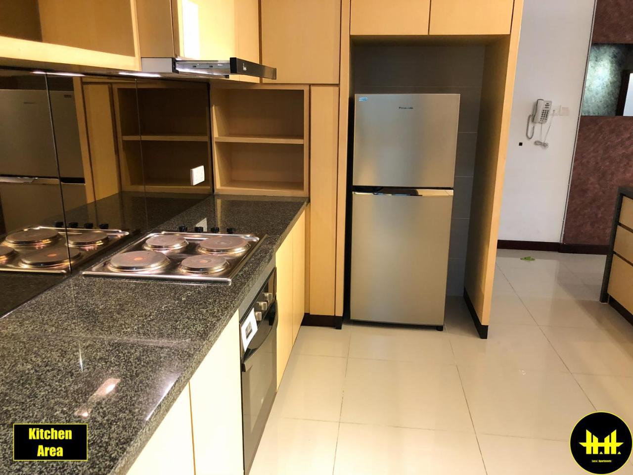Luco Apartments @ Imperial Suites Kuching Buitenkant foto