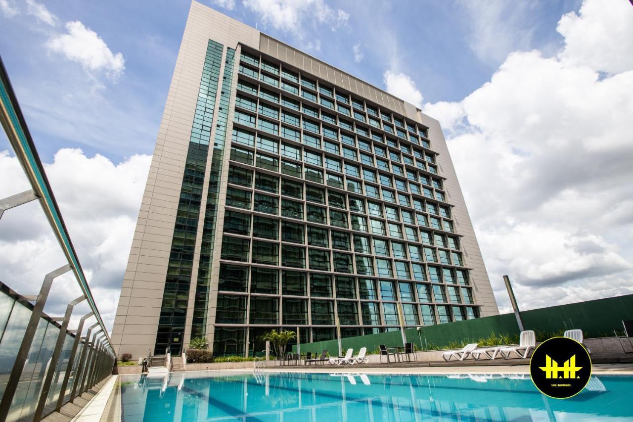 Luco Apartments @ Imperial Suites Kuching Buitenkant foto