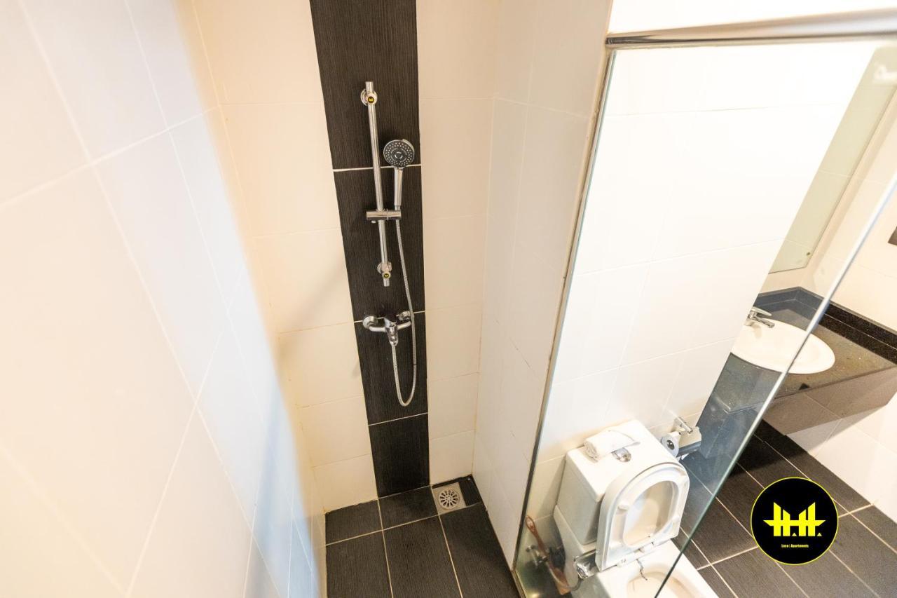Luco Apartments @ Imperial Suites Kuching Buitenkant foto